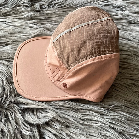 LULULEMON ATHLETICA drawcord hiking cap - Picture 6 of 10